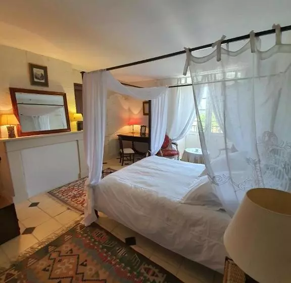 ベッドアンドブレックファースト Le Presbytère De La Cite Royale De Loches
