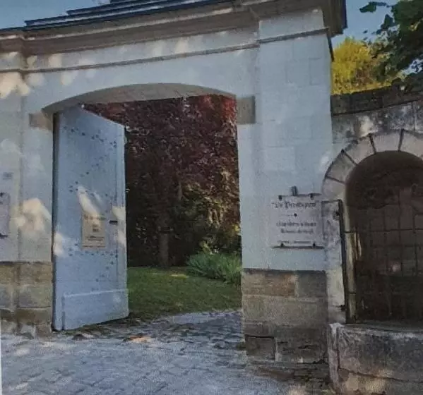 ベッドアンドブレックファースト Le Presbytère De La Cite Royale De Loches