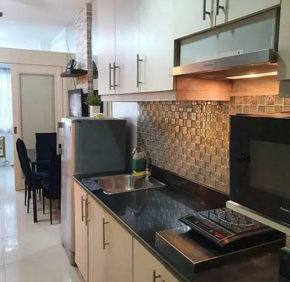 ホテル Vangie S Place At Sea Residences