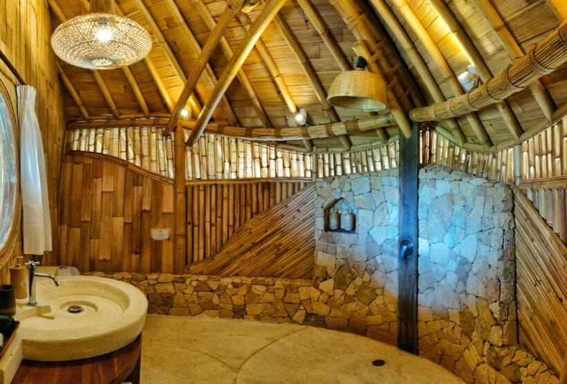 Kalma Bamboo Eco Lodge