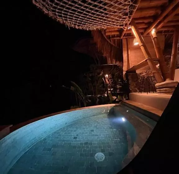 Kalma Bamboo Eco Lodge