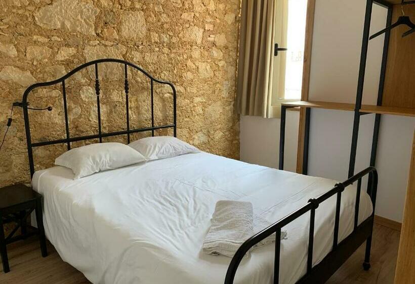 פנסיון Quimpecável