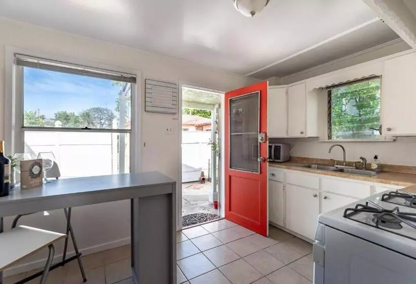 Persimmon Cottage