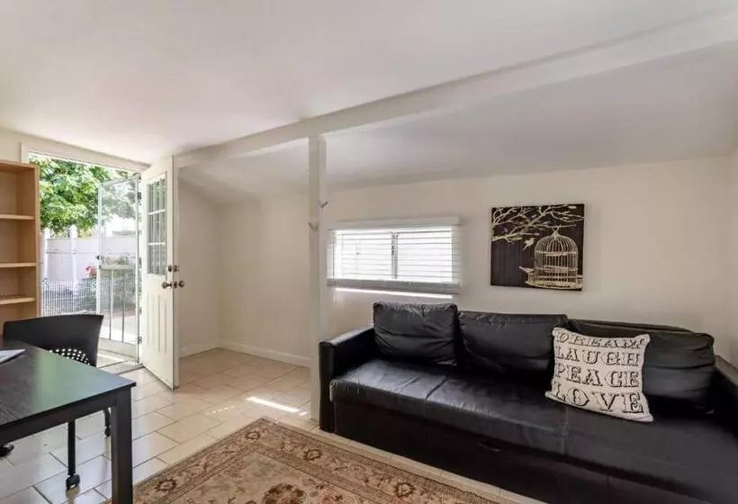 Persimmon Cottage