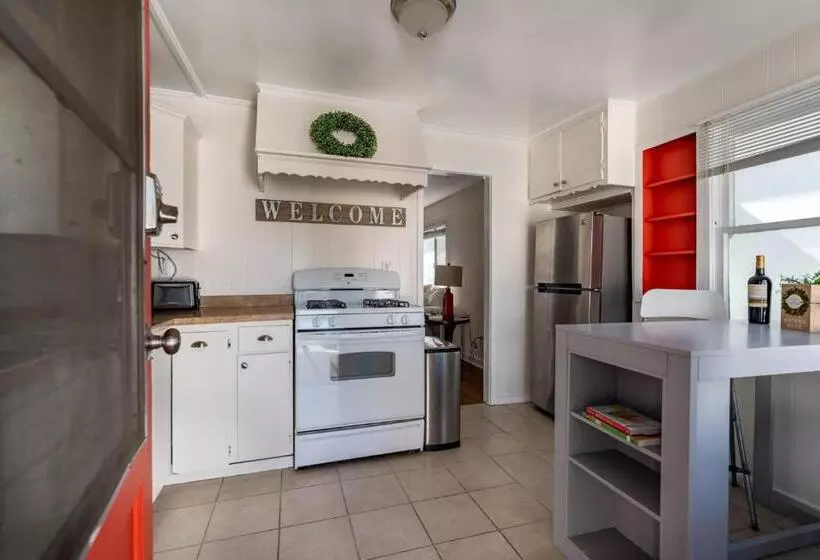 Persimmon Cottage