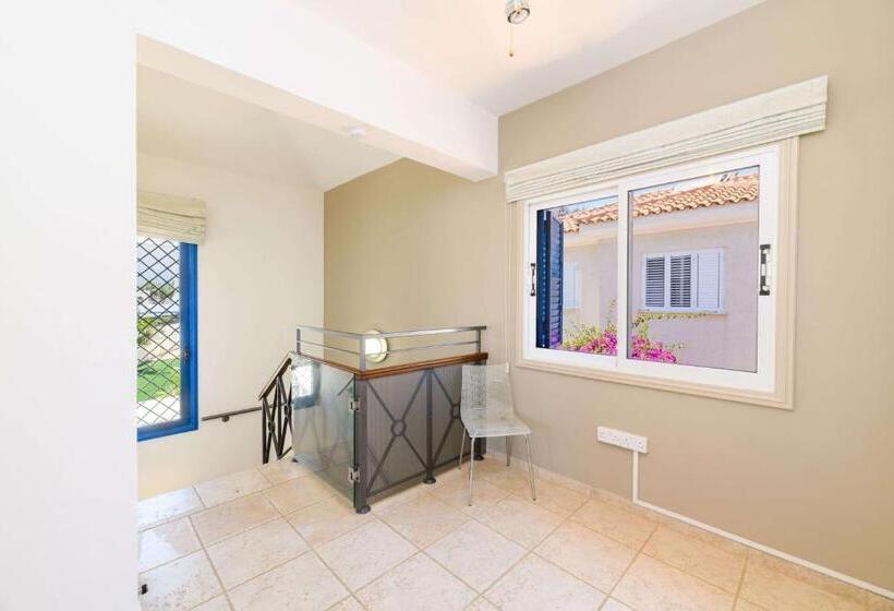 Villa Serena Springs By Ezoria Villas