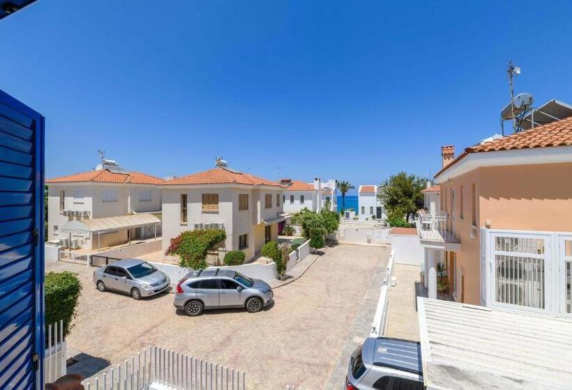 Villa Serena Springs By Ezoria Villas