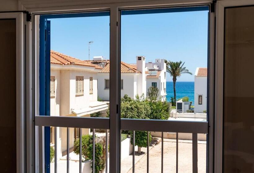 Villa Serena Springs By Ezoria Villas