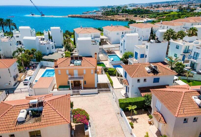 Villa Serena Springs By Ezoria Villas