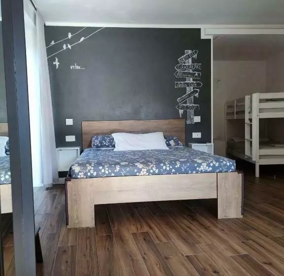 تختخواب و صبحانه Casa Pitem