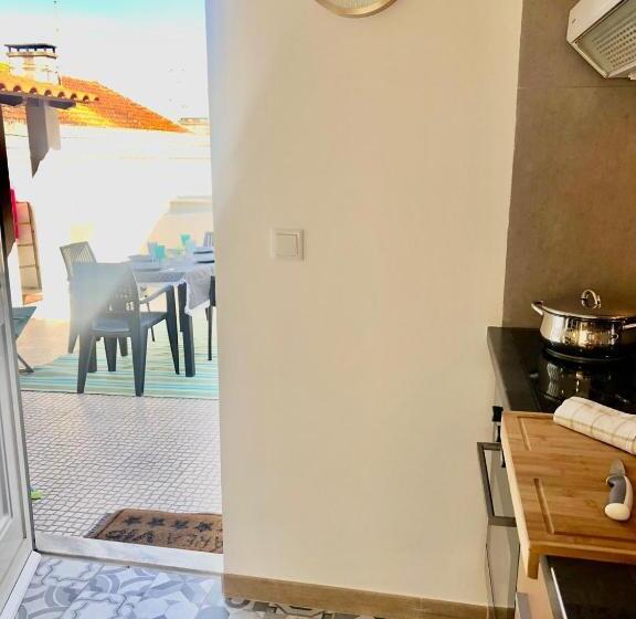 City Break By Staysalmar