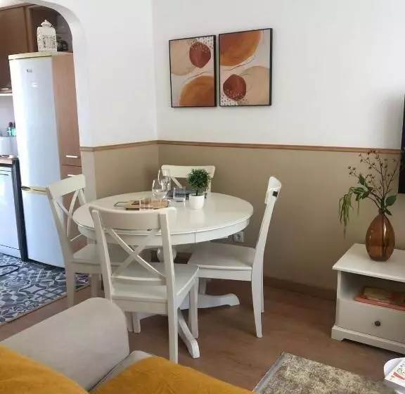 City Break By Staysalmar