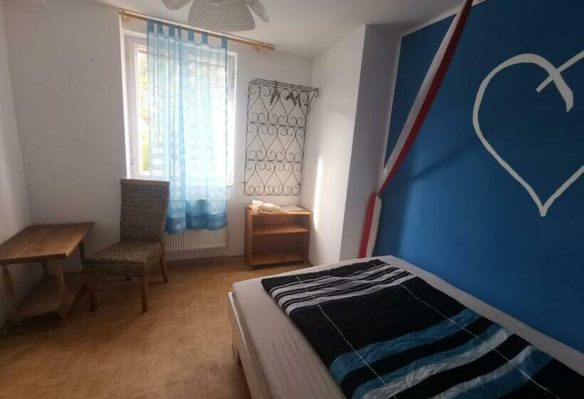 Hotelli Gästehaus Am Rathaus