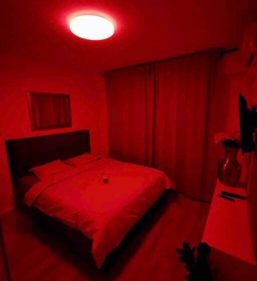 Lovely 3 Bedroom Apartment In The City Center