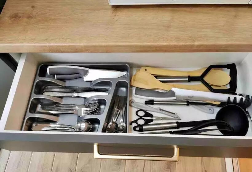 Lovely 3 Bedroom Apartment In The City Center