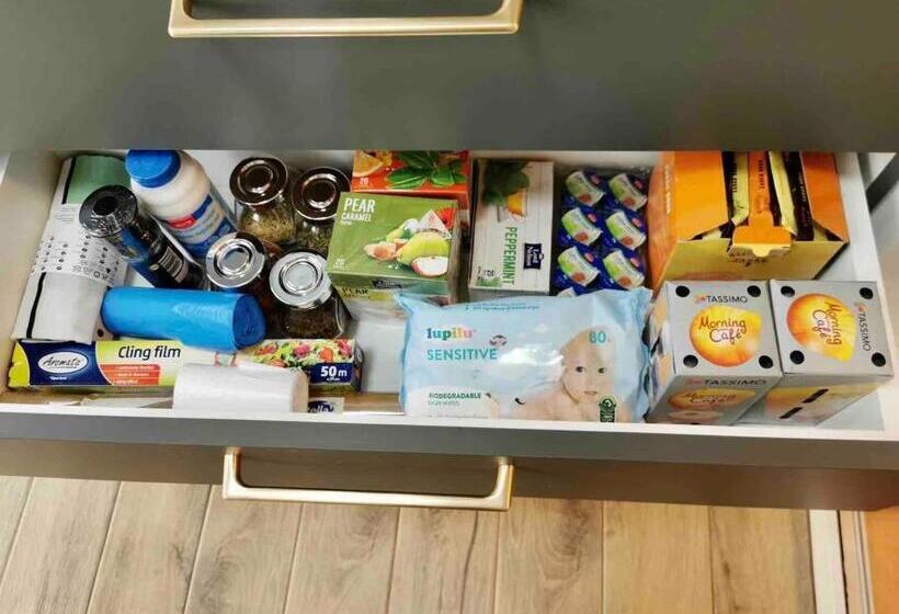 Lovely 3 Bedroom Apartment In The City Center