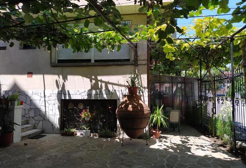 Pensiune каламанди