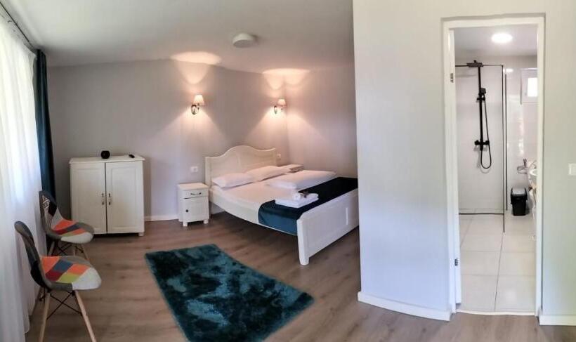 پانسیون Casa Justin