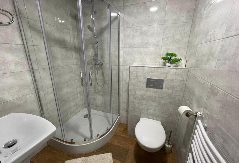 ペンション Penzión U Dvoch Levov