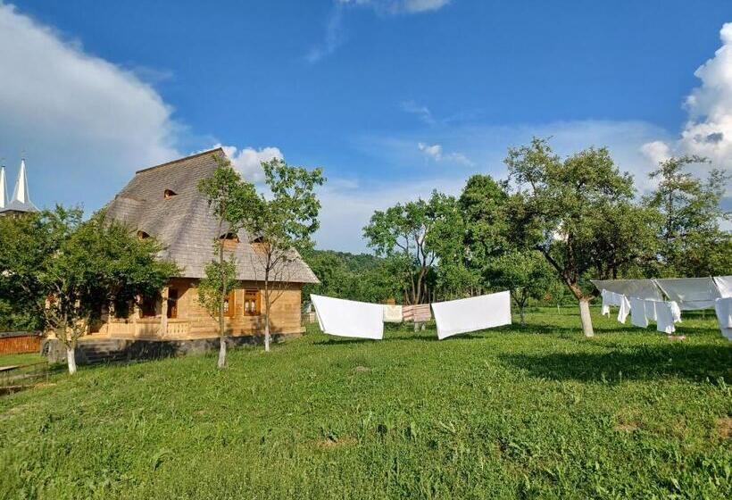 Pensiunea Agroturistica Casa Pribegilor