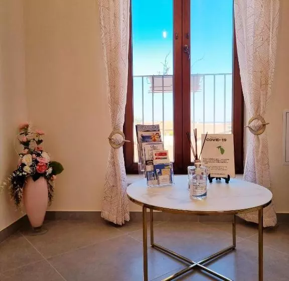 تختخواب و صبحانه Margiò House
