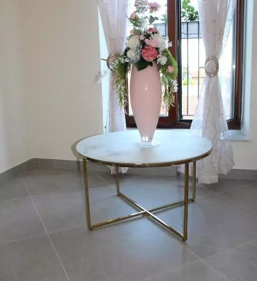 تختخواب و صبحانه Margiò House