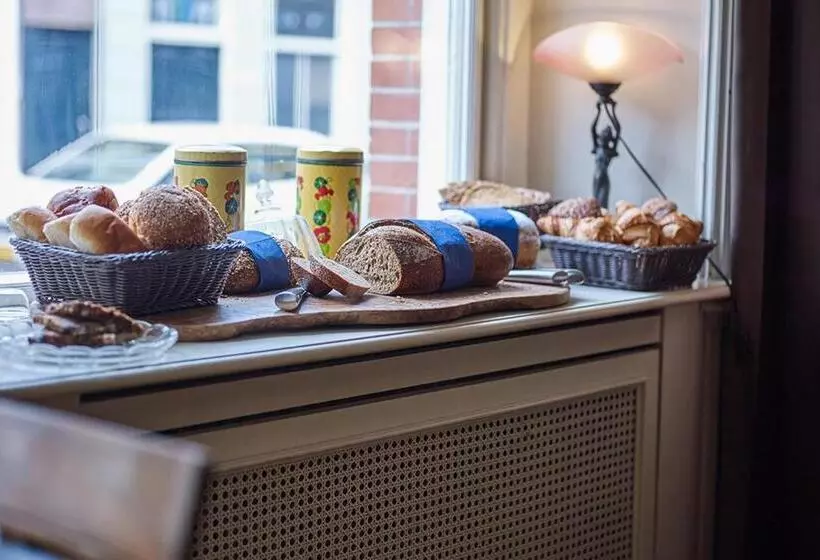 تختخواب و صبحانه Studio # Het Pauwennest