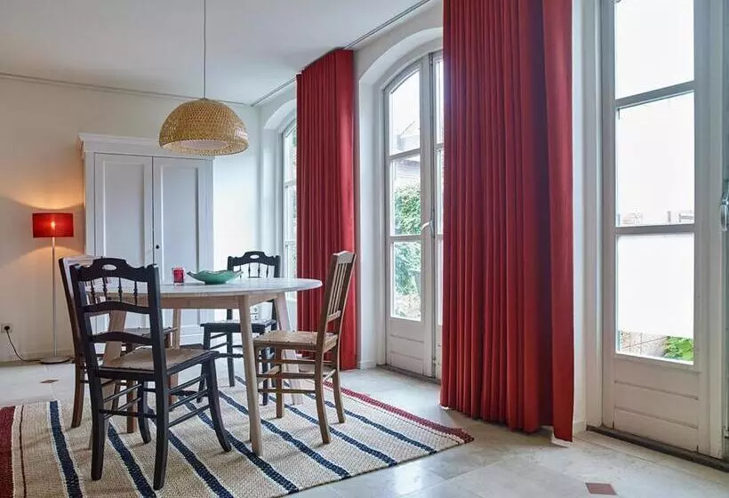 تختخواب و صبحانه Studio # Het Pauwennest