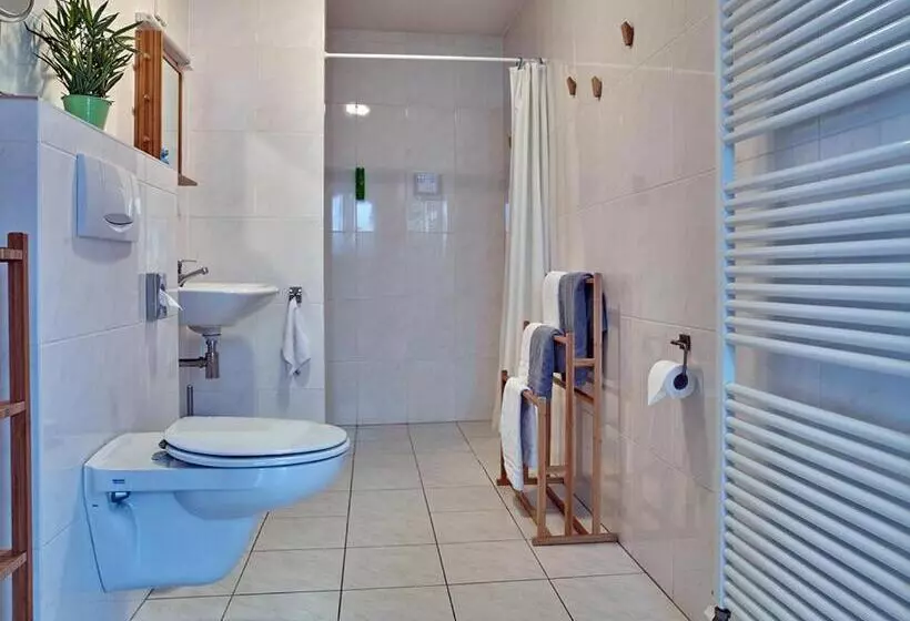 تختخواب و صبحانه Studio # Het Pauwennest