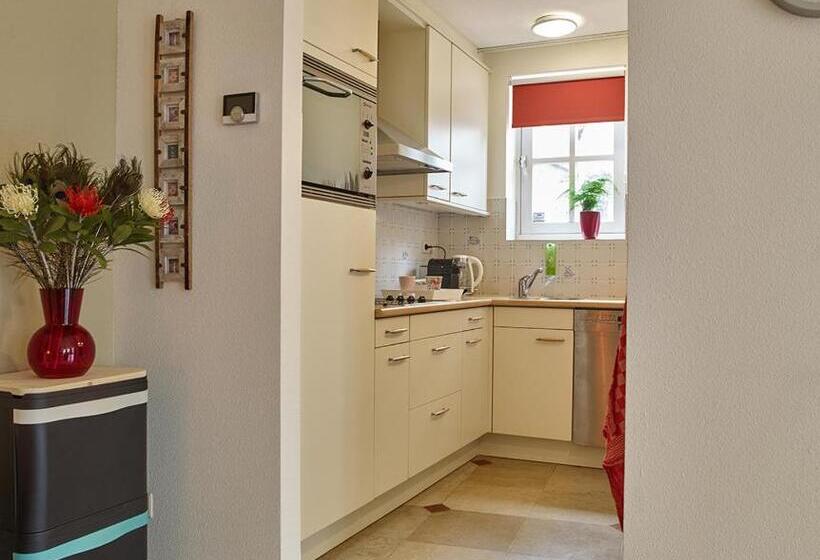 تختخواب و صبحانه Studio # Het Pauwennest