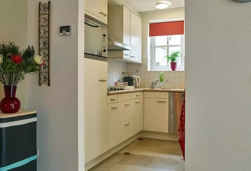 تختخواب و صبحانه Studio # Het Pauwennest