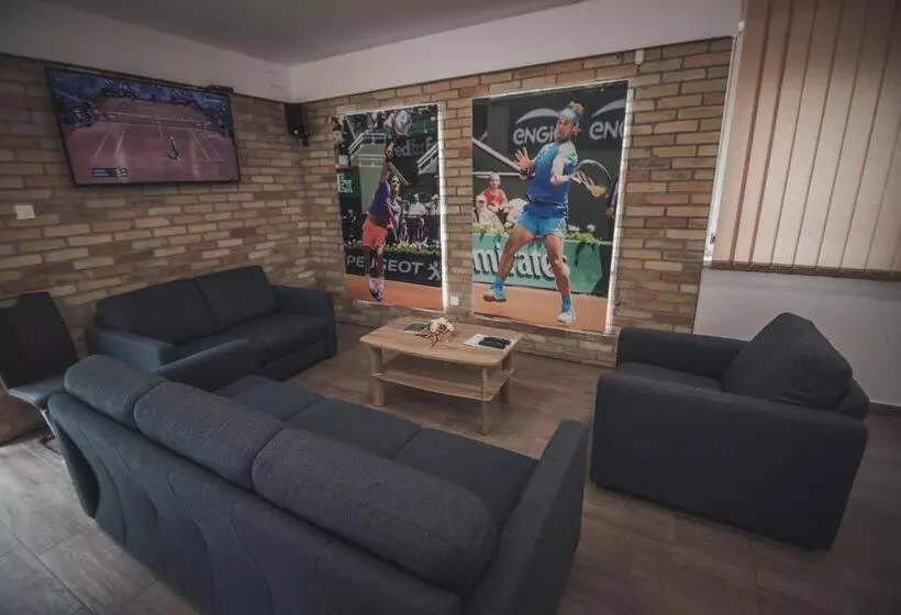 ベッドアンドブレックファースト Tenisz Panzió   Baja