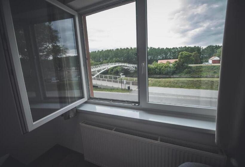 צימר Tenisz Panzió   Baja