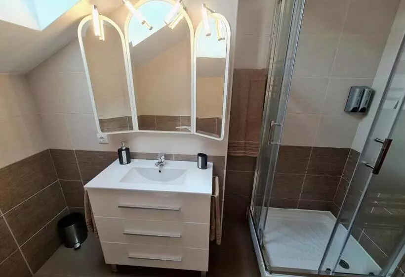 Fabuloso Apartamento Con Terraza Y Piscina