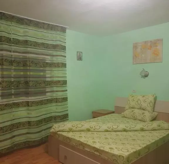 پانسیون Casa Dina