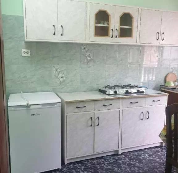 پانسیون Casa Dina
