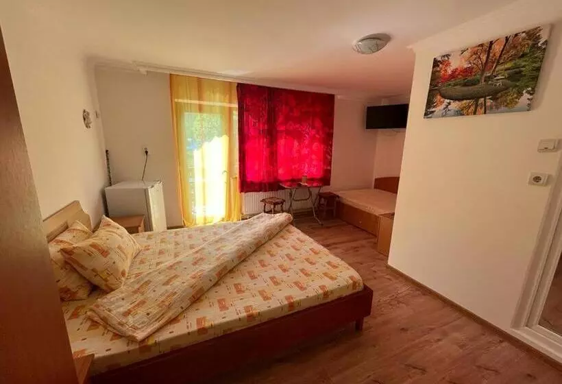 پانسیون Casa Dina