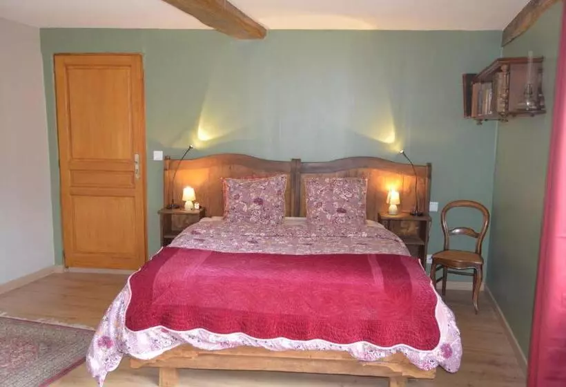 Aamiaismajoitus (B&B) Domaine De La Castagnère