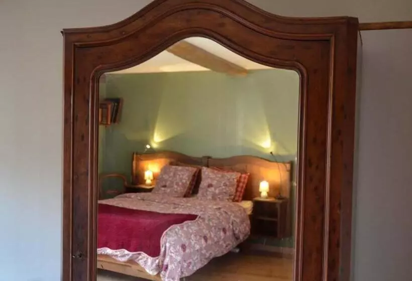 Aamiaismajoitus (B&B) Domaine De La Castagnère