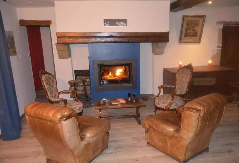 Aamiaismajoitus (B&B) Domaine De La Castagnère