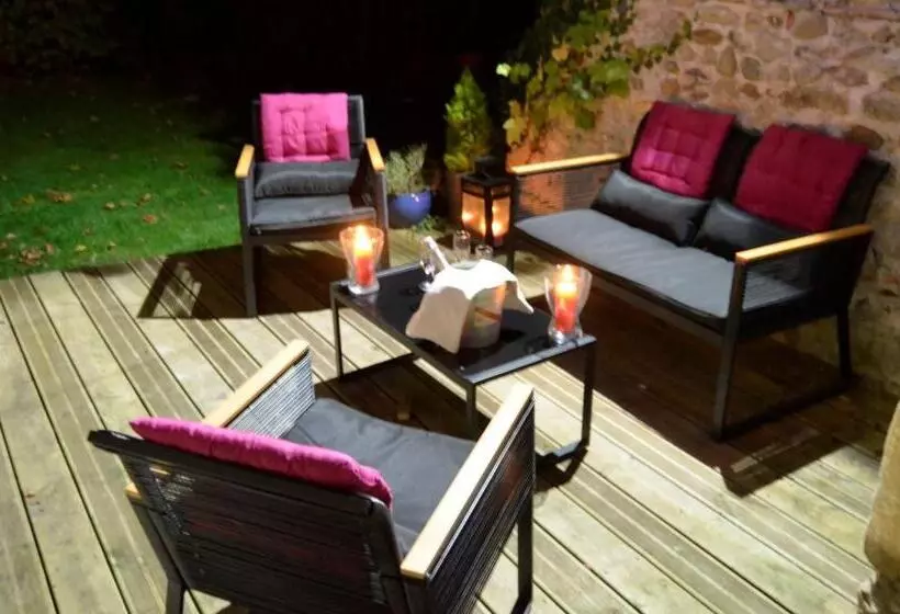 Aamiaismajoitus (B&B) Domaine De La Castagnère