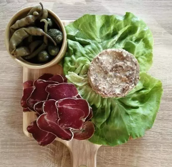 Aamiaismajoitus (B&B) Domaine De La Castagnère