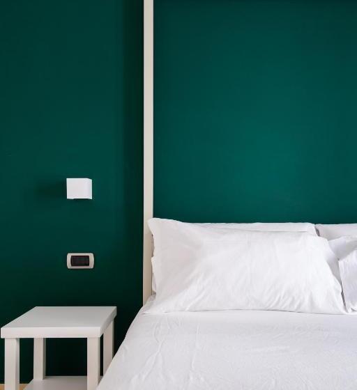 تختخواب و صبحانه Pompei Plaza