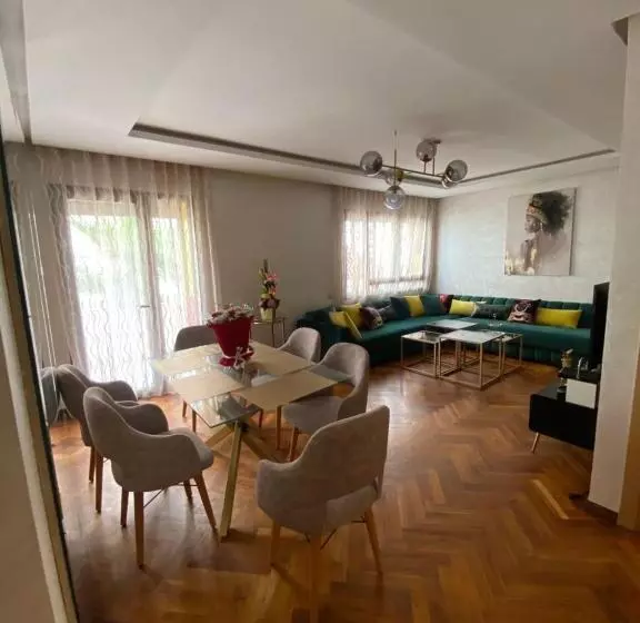 Casa Finance City Apartment