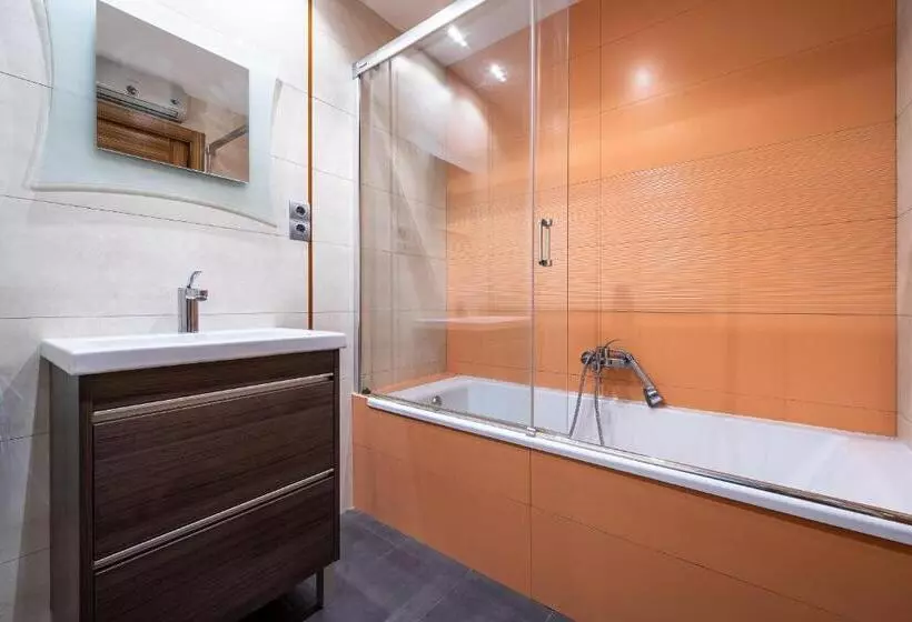 Hauzify I Apartament Sant Roc