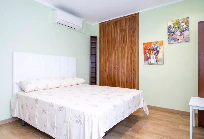 Hauzify I Apartament Sant Roc