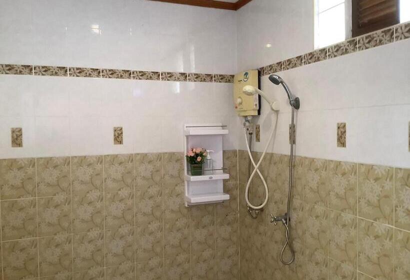 هتل Mossman House