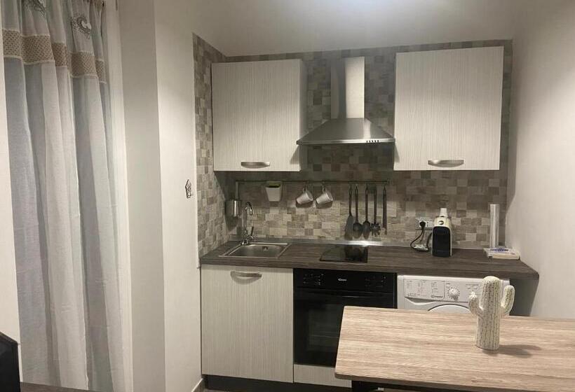 پانسیون Room27