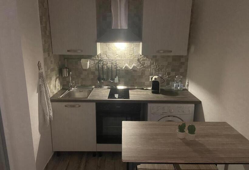 پانسیون Room27