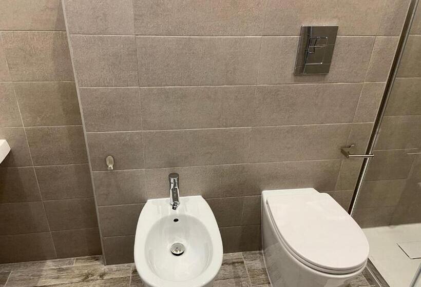 پانسیون Room27